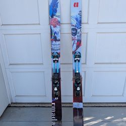 Armada All-mountain/Powder Skis. ARV 116 JJ