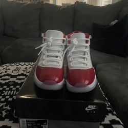 Jordan 11 Cherry