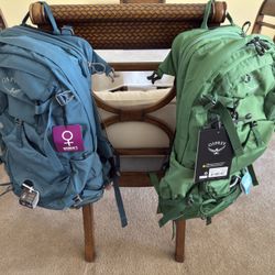 New His And hers Osprey Manta Backpacks 