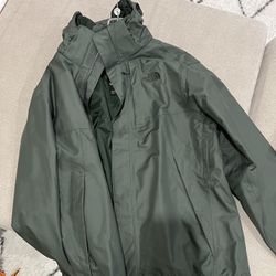 The North Face Green DRYVENT Jacket Size Medium 