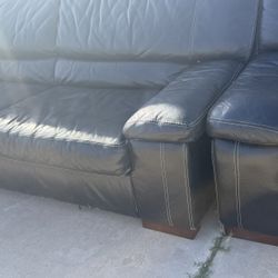 Leather Couches Q