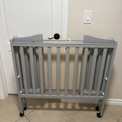 Mini Crib With Wheels