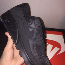 Air Max 90 Triple Black