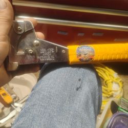 Arrow Slap Stapler