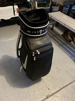 Never used Nike golf bag