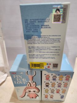 Letter O from PIN FOR LOVE LABUBU 