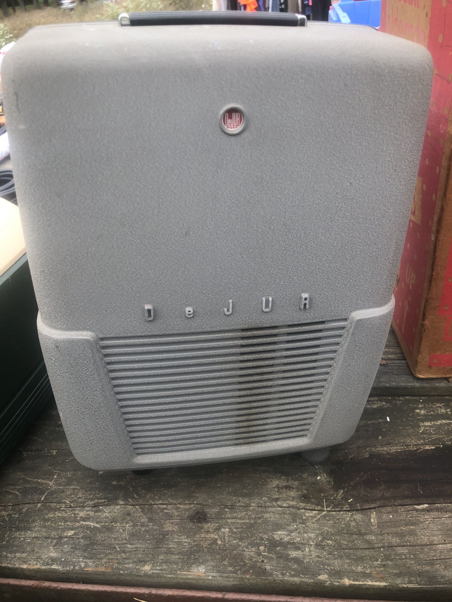 Vintage Dejur 8mm Movie Projector