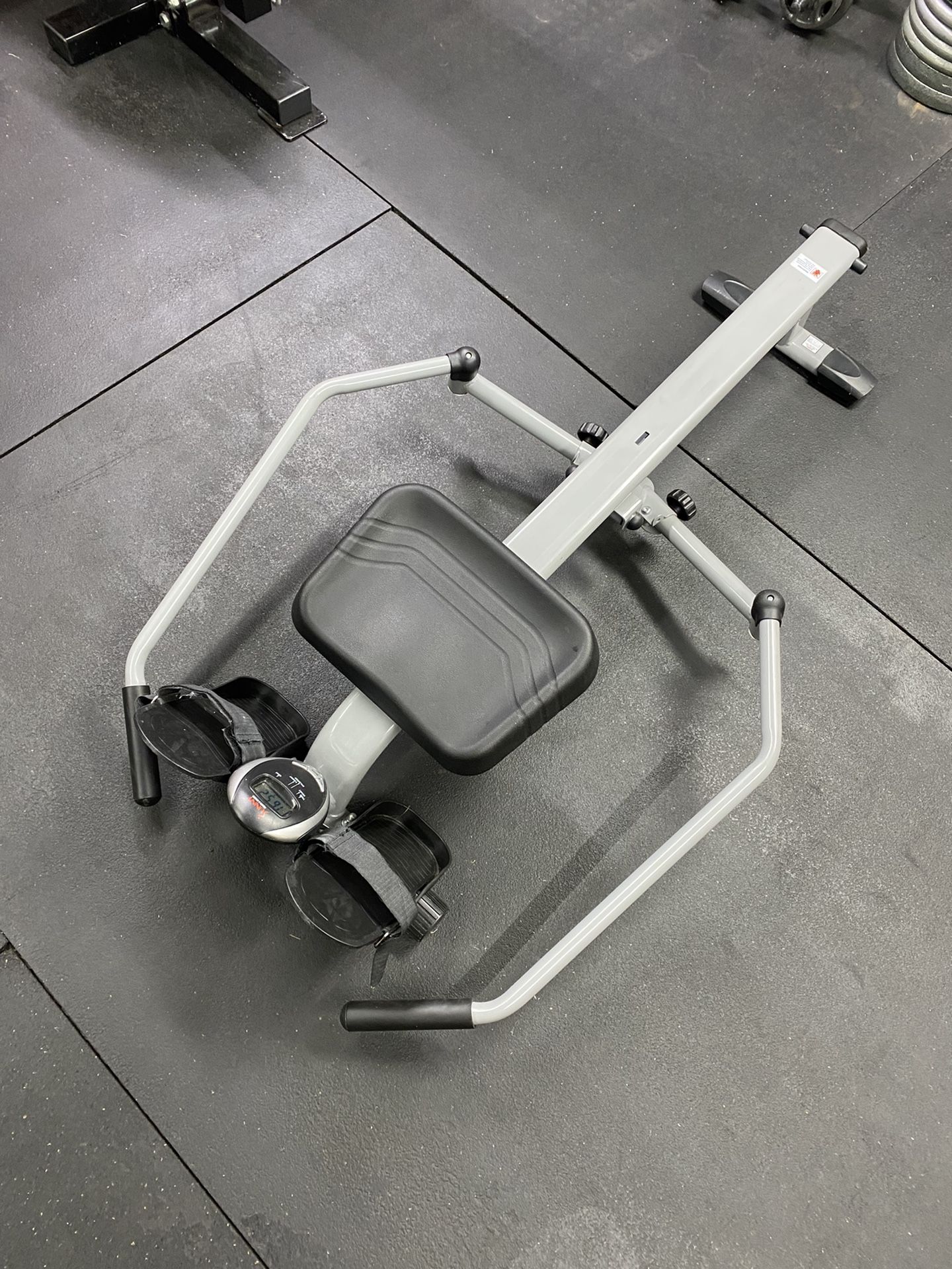 Sunny Health & Fitness Row Machine