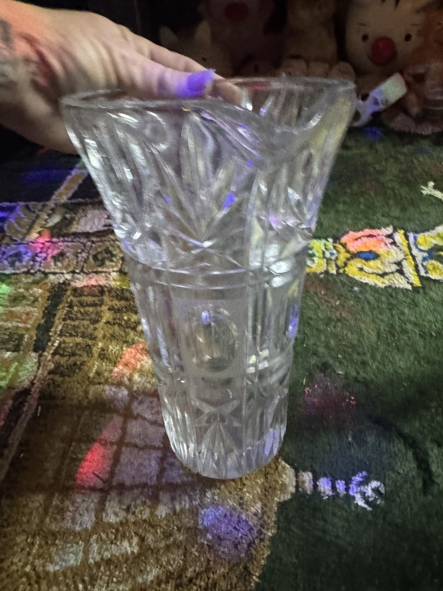 "Gorgeous Hand-Cut Crystal Glass Jug - Perfect for Entertaining