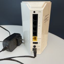 D-Link Dual Band Gigabit Cloud Router – Wireless, 4 Ports – Works  Model: D-Link Dual Band Gigabit Cloud Router 	•	Features: Wireless, 4 Ethernet port