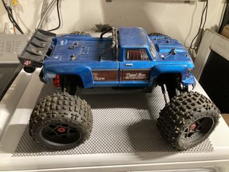 Arrma Notorious. 4s Basher. Excellent Condition.