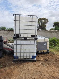 275 gal IBC totes
