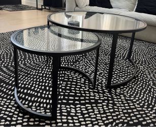 Set of 2 glass nesting coffee tables