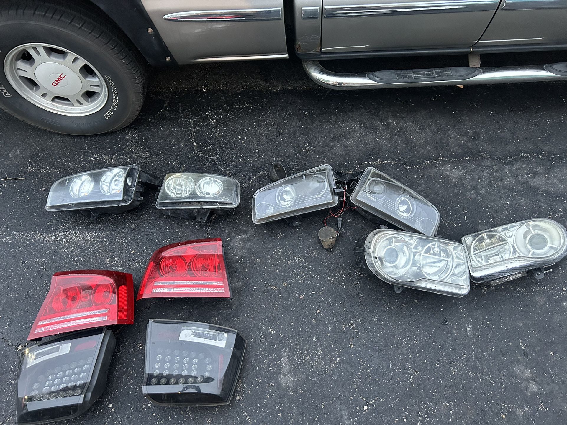 Chrysler 300 Headlight And Taillights 