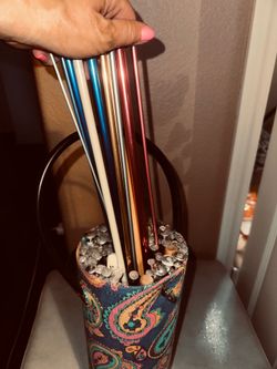 Lots of knitting needles in case