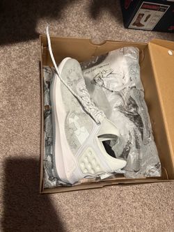 Bryce Harper’s 9.5 Brand New