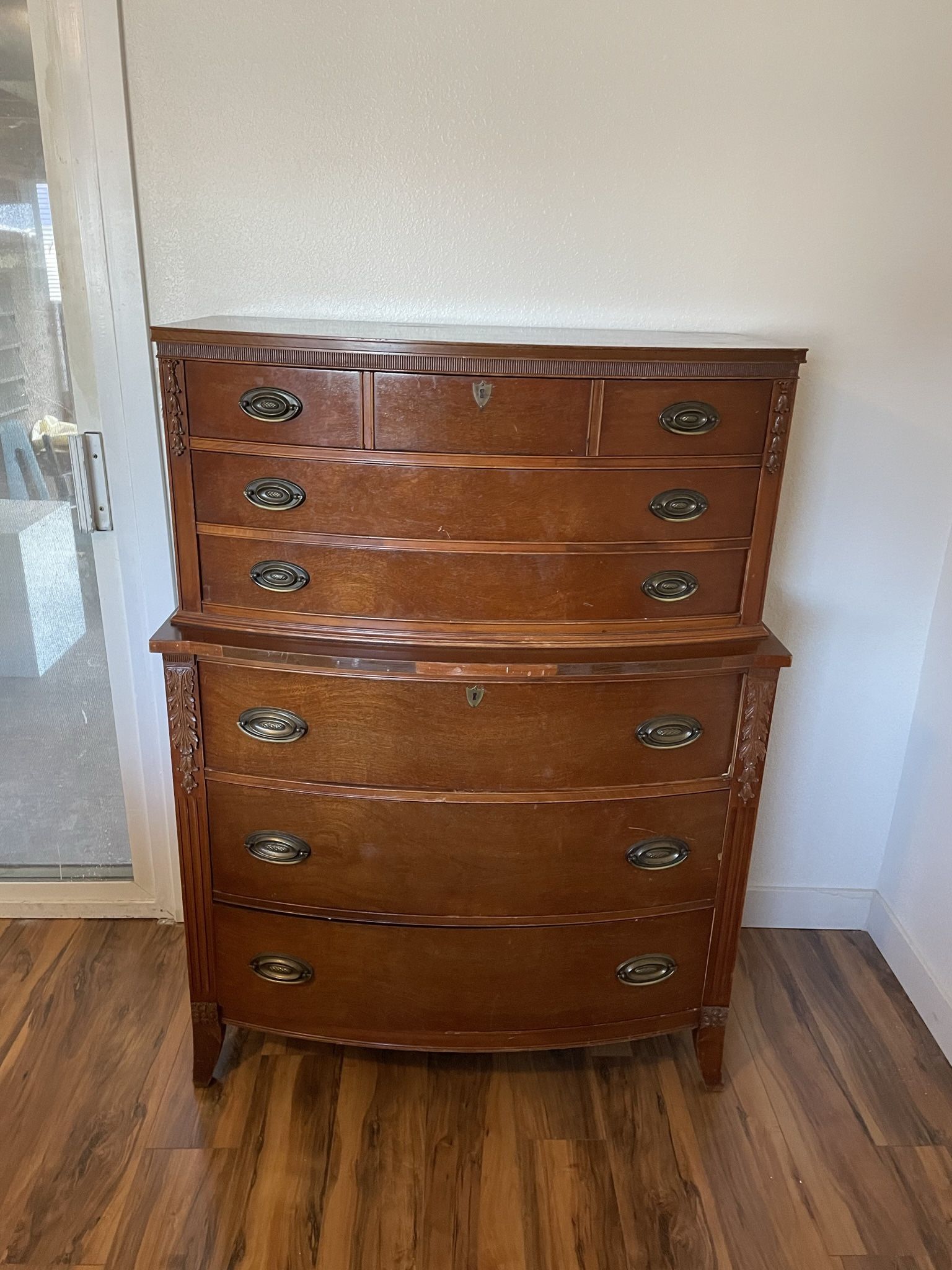 Antique Dresser / Chest Of Drawers 