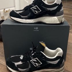 new balance 2002r