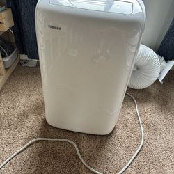 Mobile Air Conditioner Toshiba Like New 
