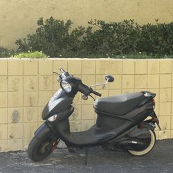 2016 Genuine Motors 170i