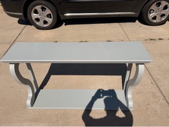 Entry way table