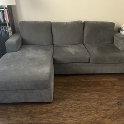 8ft couch with chase