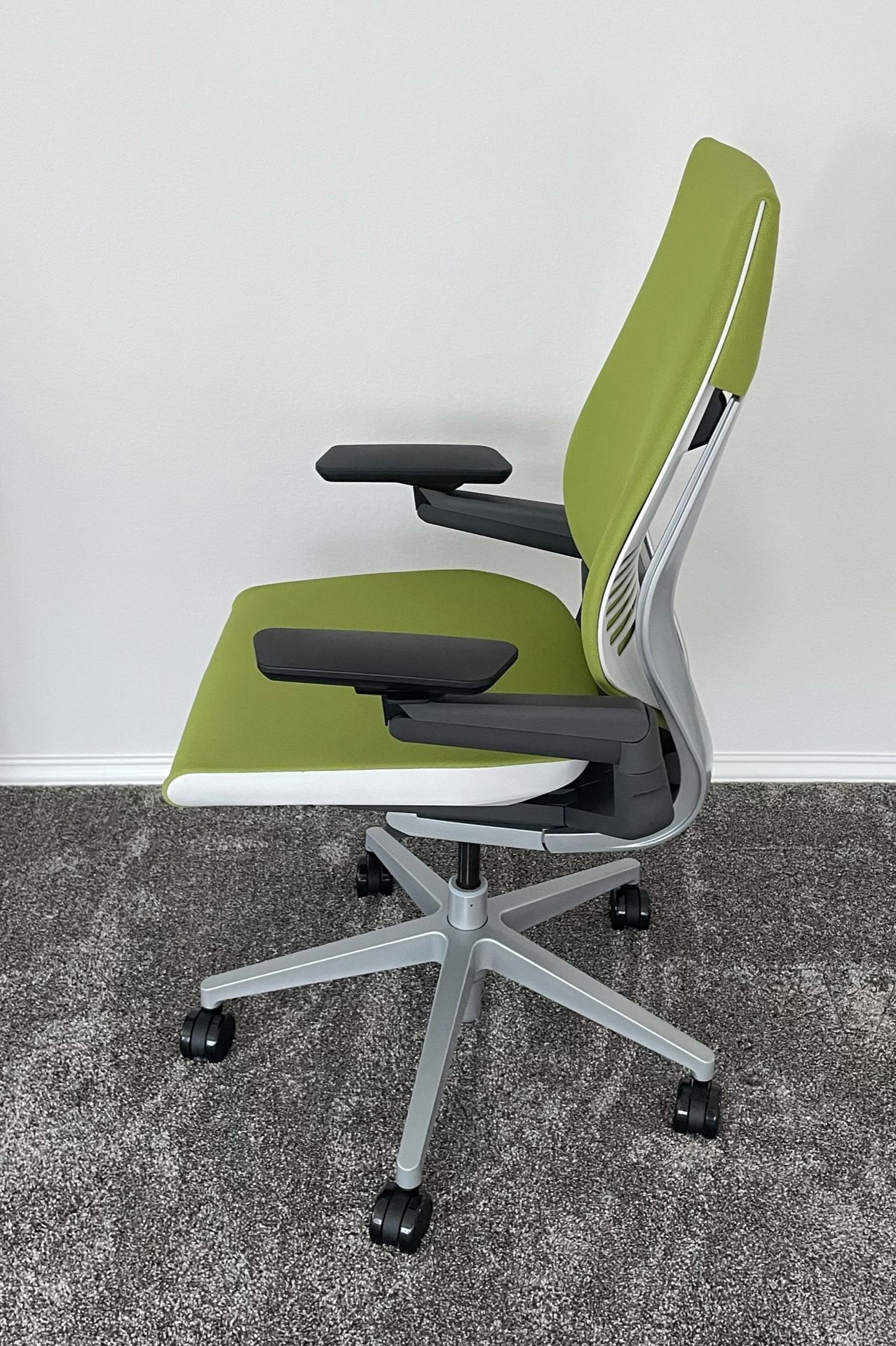 Steelcase Gesture Office Chair - Wasabi Fabric