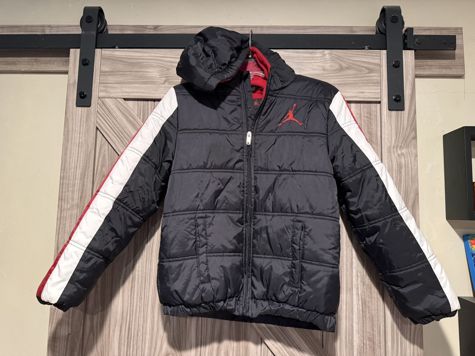 kids size 12/13 snow winter jacket Jordan/ chamarra de la nieve de niños