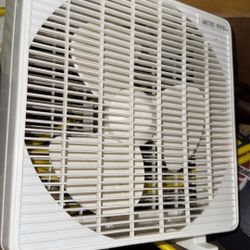 Desk Summer Fan Great Working Condition Like New!!