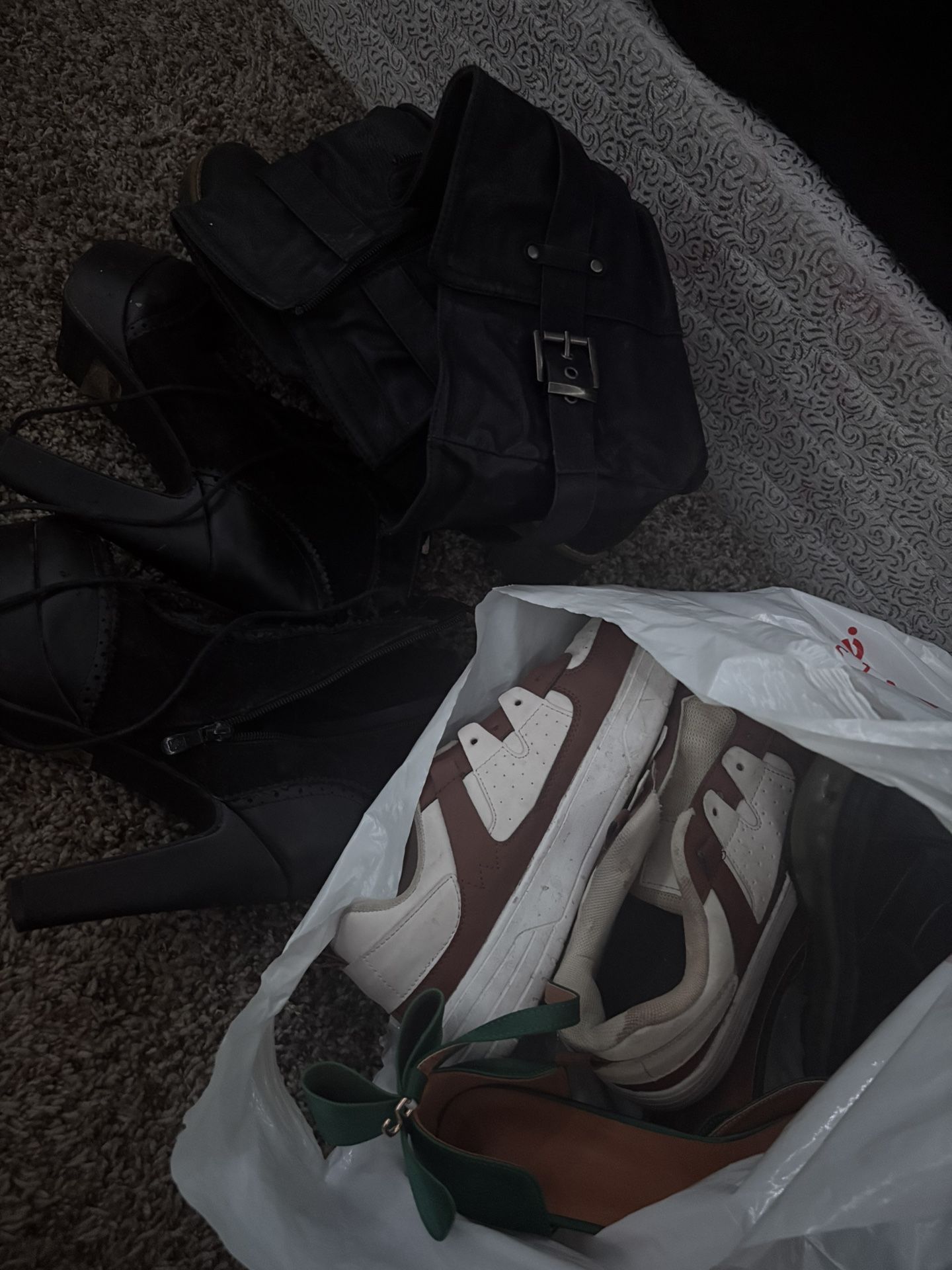Bag of Women’s Shoes – Sizes 7-8 – Cute Heels, Boots & More!