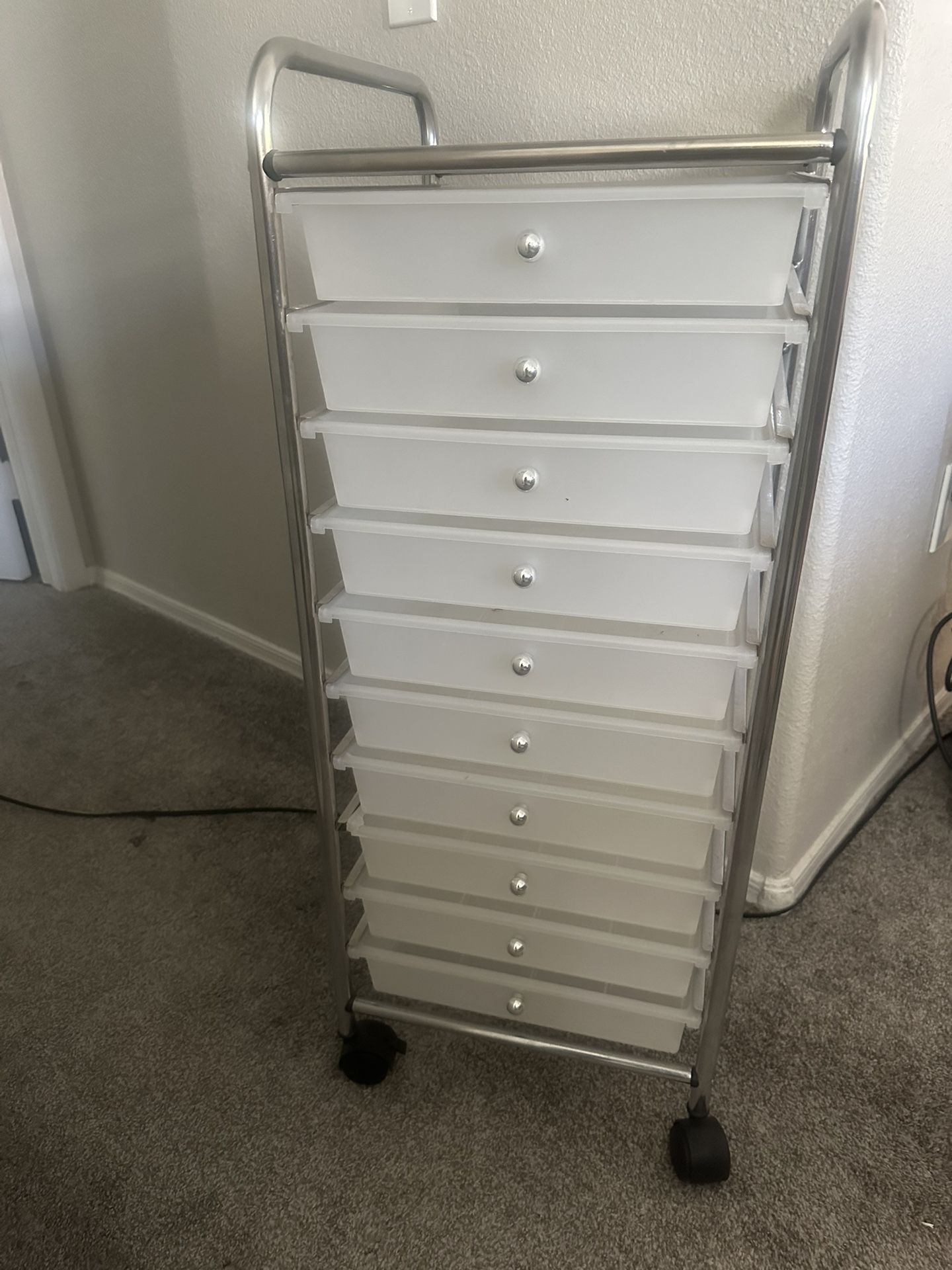 10 Drawer Rolling Cart
