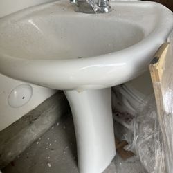 Pedestal Bathroom Sink