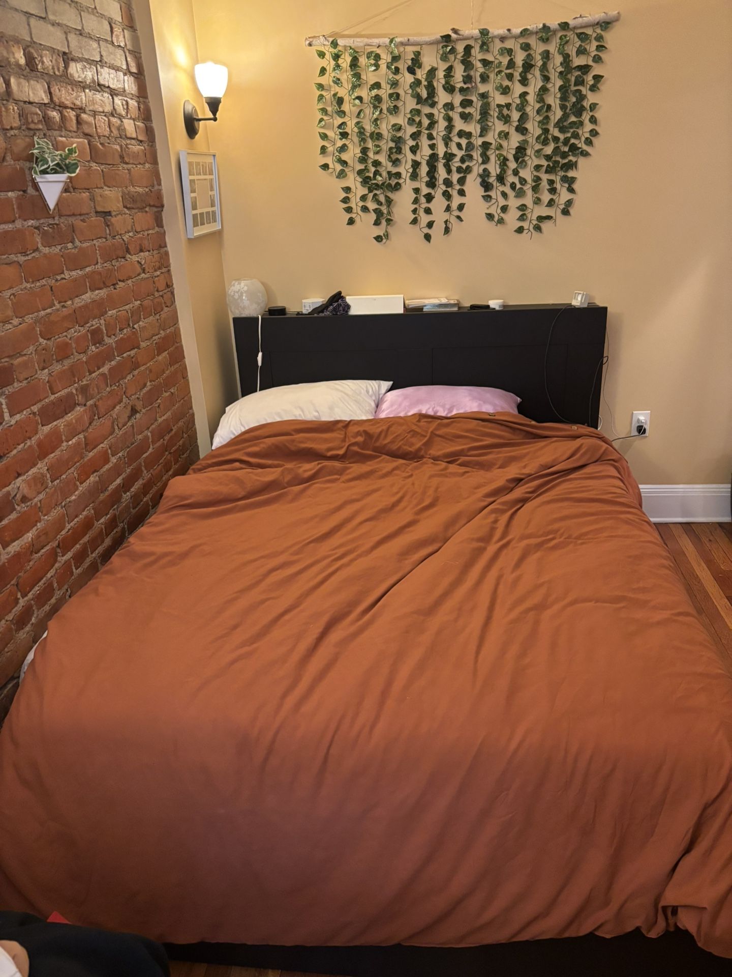 Moving sale - Bed And Living Room Furniture!!