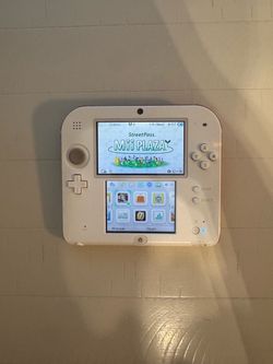 Nintendo 2DS (Red/White) in Box + 7 Games
