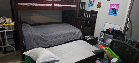 Bunk Bed with Trundle, side
steps and drawers