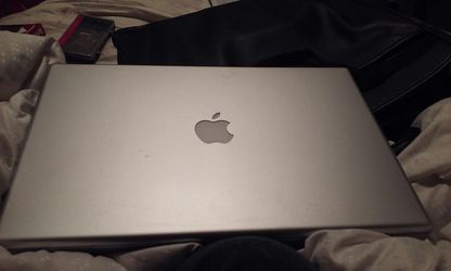 Macbook model :A1226
