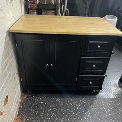 Island Cabinet With Stools