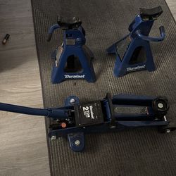 Jack with stands