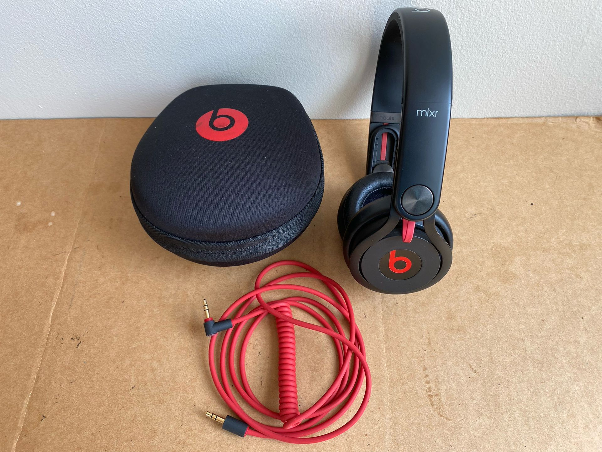 Beats Mixr Headphones By Dr. Dre ( Wired)