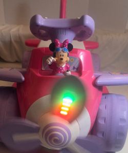 ✈️💕 Disney Minnie Mouse Ride-On Airplane – Works Great! 💕✈️