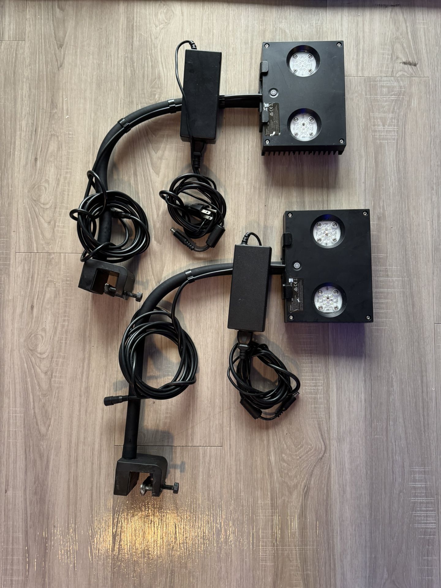 AI Hydra 32 HD With Mounting Brackets