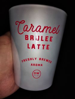 Carmel Brulee Latte Candle Smells amazing