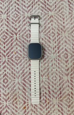 Apple Watch Ultra 2 49mm Titanium GPS + Cellular - Excellent Condition!