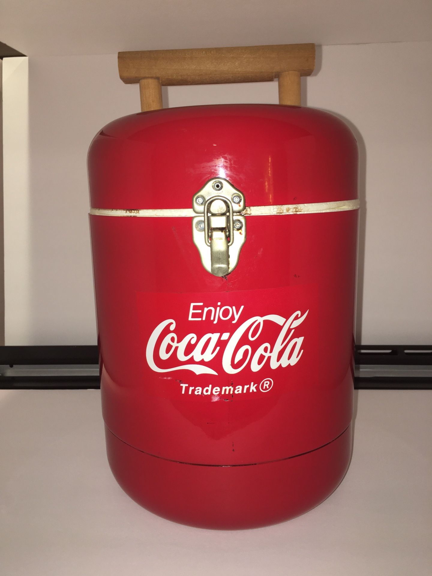 Vintage Round Coca Cola Cooler – Foam Lined – Marked Wood Handle (Mint Condition)