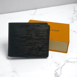 Louis Vuitton Multiple Wallet in Epi Leather (Black)