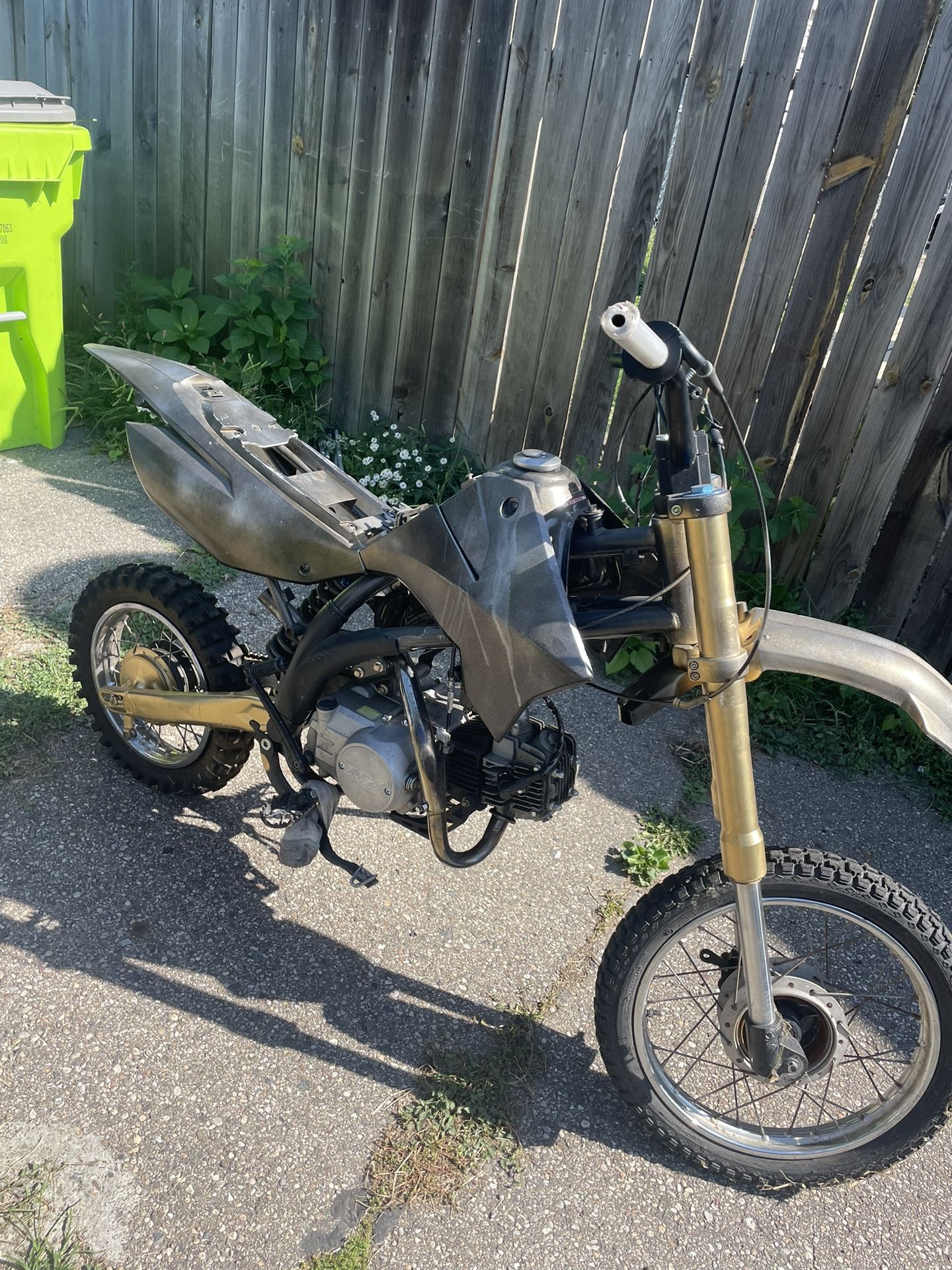 Rfz 125cc Dirt Bike READ DESCRIPTION