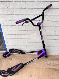 Y Fliker Carver Series 3-Wheel Scooter