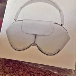 Airpod Max’s 
