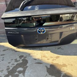 TRUNK TAIL GATE 2015 TOYOTA PRIUS REGULAR 1.8 ( CHARCOAL COLOR) DARK GRAY.