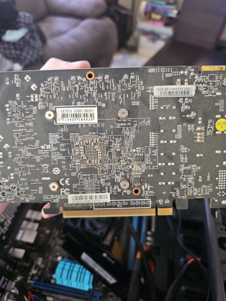 PowerColor Radeon HD 7850 2GB GDDR5 PCI Express 2.1 CrossFireX Support Video Card AX7850 2GBD5-DHEV2